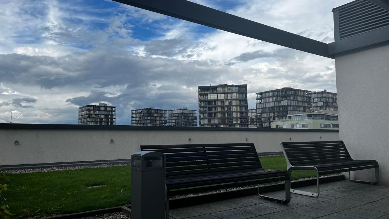 Residence Garden Tower - 8 Min Do Centra, Garaz ปราก ภายนอก รูปภาพ